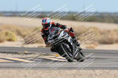 media/Nov-16-2025-Race Pace (Sun) [[8c5fa54630]]/Verified Riders/9-Turn 16 (150pm)/